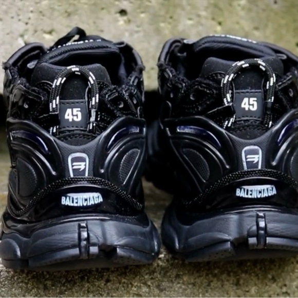 Balenciaga Runner - Picture 14 of 16